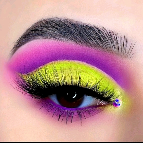 Lizzie McGuire Eyeshadow Palette - Picture 12 of 16